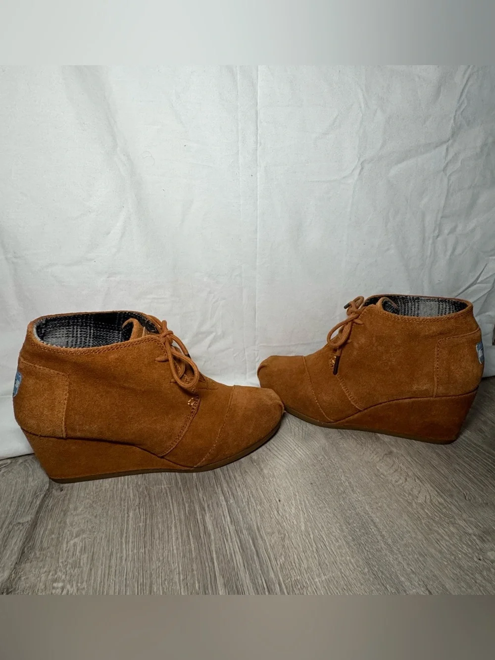 TOMS Suede Desert Wedge Booties Cognac Tan Brown 300513 Womens 7.5